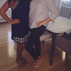 Like new A&F navy khakis